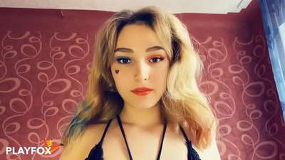 أعطتني نظارات الواقع الافتراضي السحرية الجنس مع هارلي كوين